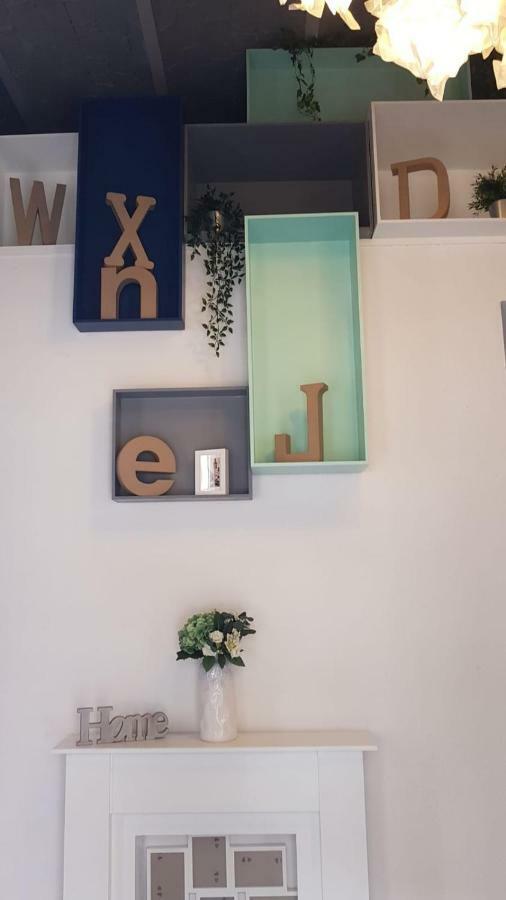 Florista Bonito Alojamiento Bien Comunicado Hotel Валенсия Екстериор снимка
