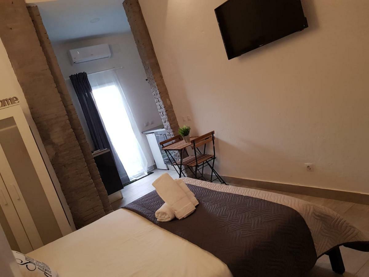 Florista Bonito Alojamiento Bien Comunicado Hotel Валенсия Екстериор снимка