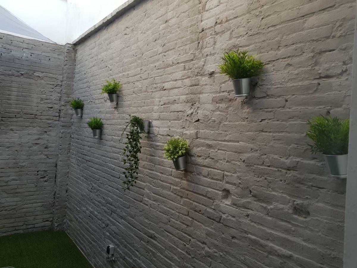 Florista Bonito Alojamiento Bien Comunicado Hotel Валенсия Екстериор снимка