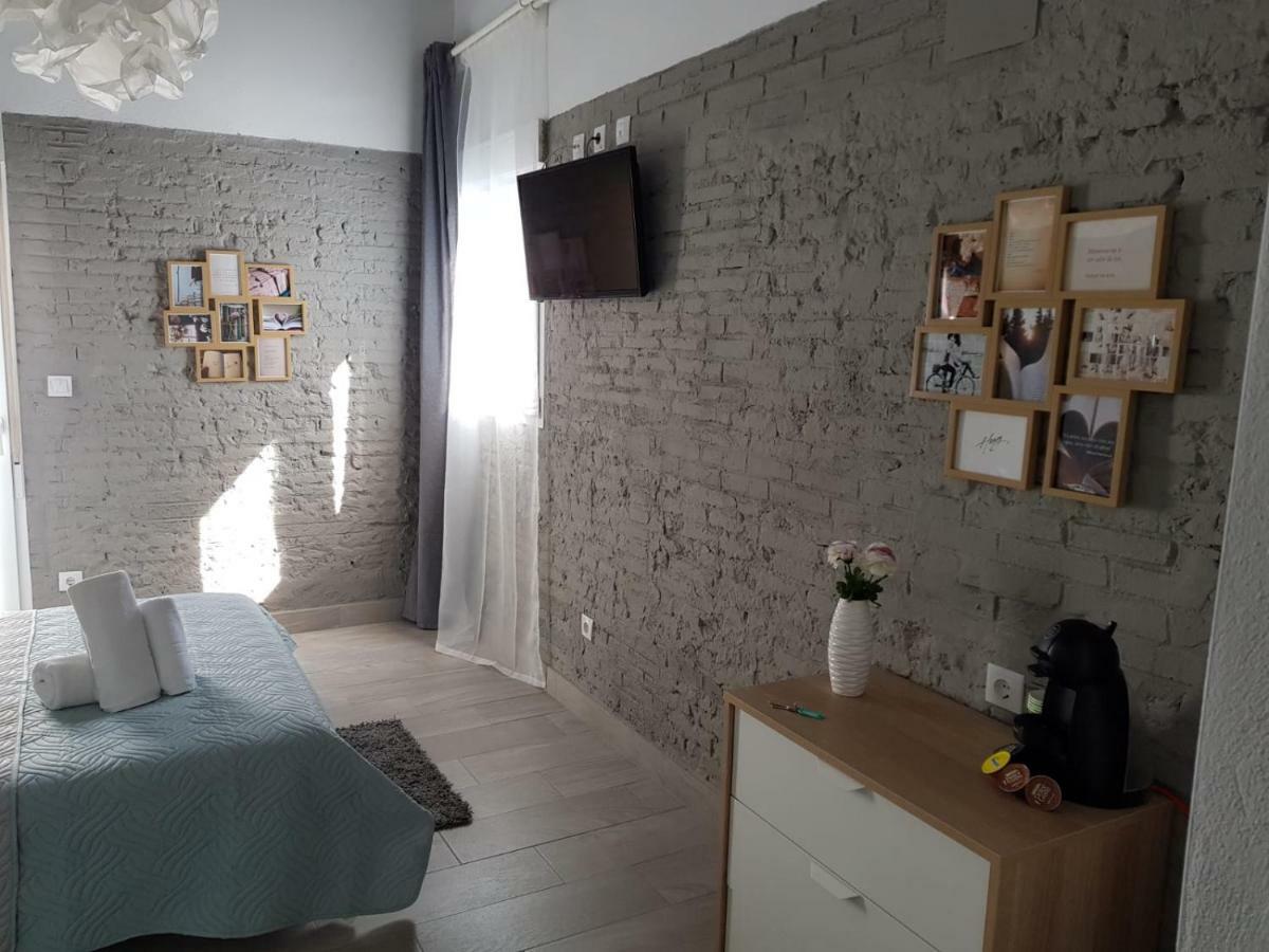 Florista Bonito Alojamiento Bien Comunicado Hotel Валенсия Екстериор снимка